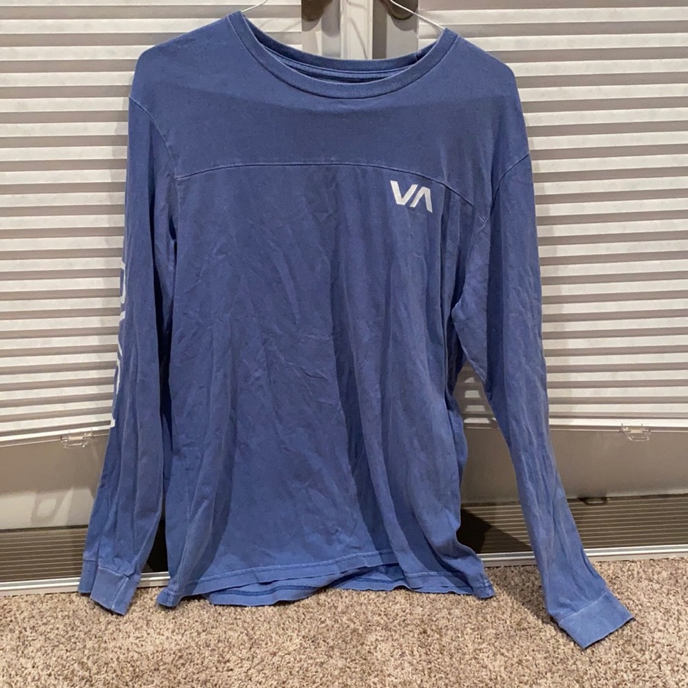 Men’s blue long sleeve RVCA shirt